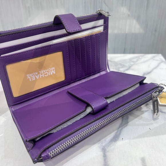 Michael Kors Jet Set Travel Double Zip Wristlet - Picture 5 of 7